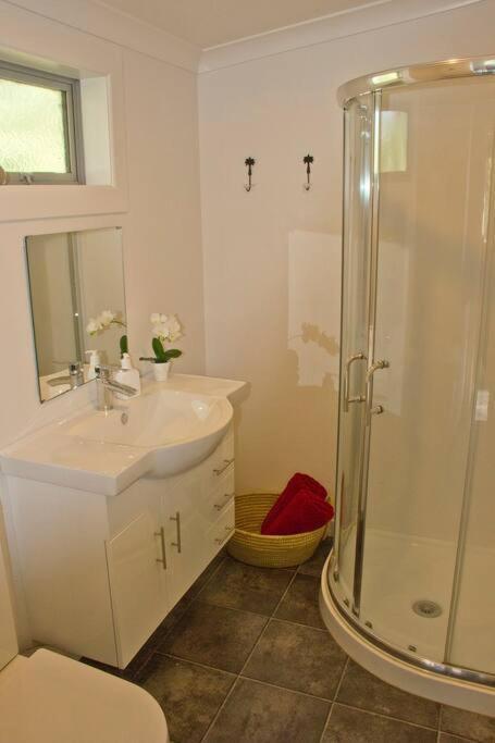 Orca Lodge Raglan Bagian luar foto
